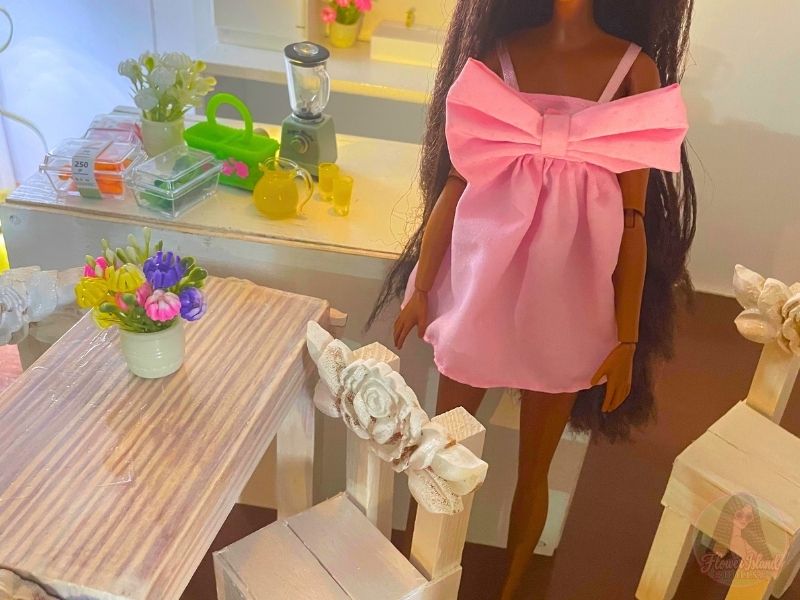 How To Set Up & Decorate Your Dollhouse Kitchen